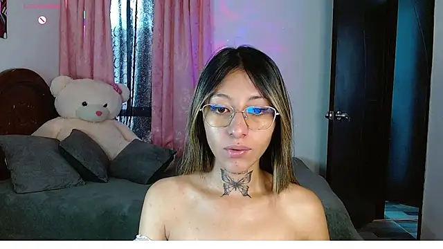 Hoolly Jones online show from 01/13/26, 04:01