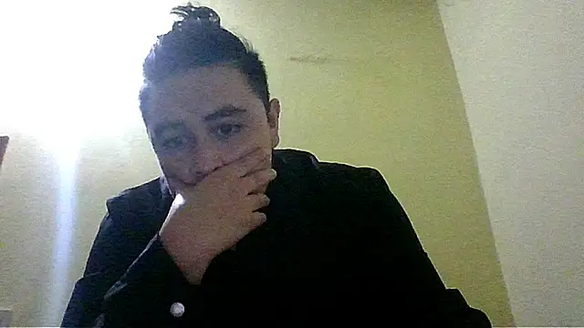 Snapshot of jorgexsuil2hh chatting on 06/12/26, 05:28 jorgexsuil2hh online show from 06/12/26, 05:28