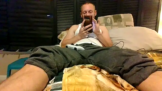 Snapshot of Scott654538 chatting on 04/24/26, 06:10 Scott654538 online show from 04/24/26, 06:10