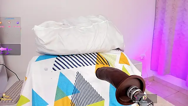 arynaughty20 online show from 10/26/25, 01:00