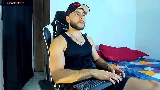 Snapshot of bryan_mugn chatting on 09/12/25, 02:44 bryan mugn online show from 09/12/25, 02:44