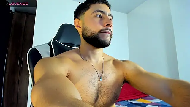 Snapshot of bryan_mugn chatting on 09/29/25, 01:00 bryan mugn online show from 09/29/25, 01:00