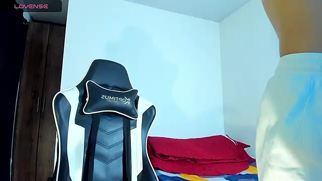 Snapshot of bryan_mugn chatting on 09/30/25, 01:10 bryan mugn online show from 09/30/25, 01:10