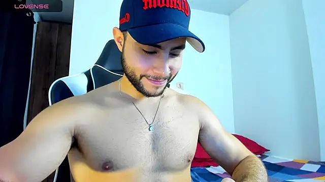 Snapshot of bryan_mugn chatting on 10/15/25, 12:22 bryan mugn online show from 10/15/25, 12:22