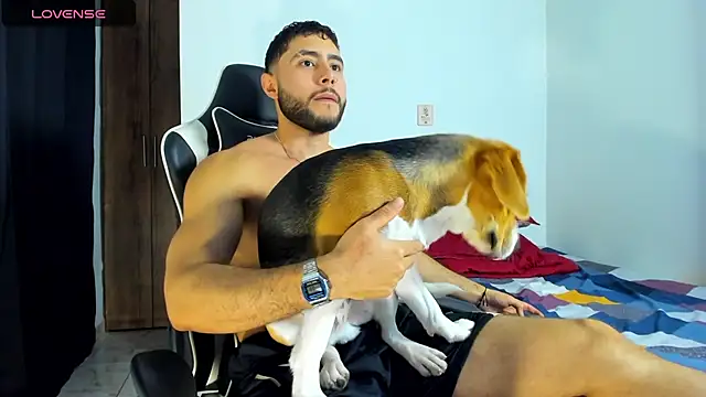 Snapshot of bryan_mugn chatting on 10/19/25, 11:05 bryan mugn online show from 10/19/25, 11:05