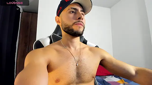 Snapshot of bryan_mugn chatting on 11/12/25, 01:50 bryan mugn online show from 11/12/25, 01:50