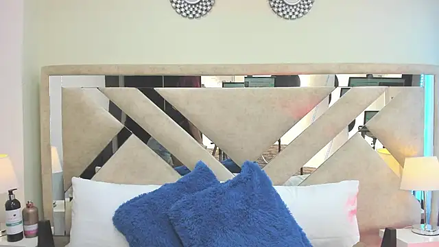 ximena vasquez8 online show from 04/07/26, 04:35