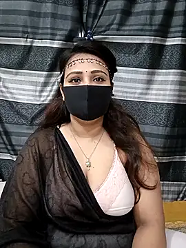 Snapshot of Mow_955 chatting on 10/31/25, 06:31 Mow 955 online show from 10/31/25, 06:31