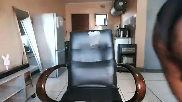 BusybooobsXXX3 online show from 10/11/25, 04:12