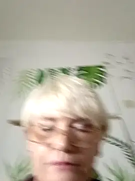 Snapshot of Catty_Lady chatting on 11/06/25, 08:10 Catty Lady online show from 11/06/25, 08:10