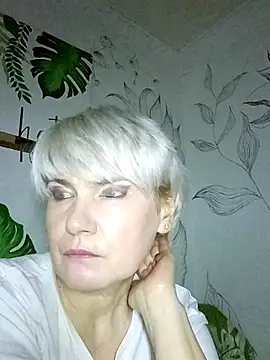 Snapshot of Catty_Lady chatting on 11/14/25, 07:12 Catty Lady online show from 11/14/25, 07:12