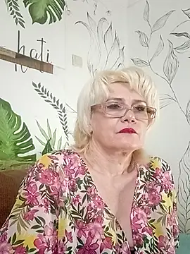 Snapshot of Catty_Lady chatting on 06/15/26, 07:38 Catty Lady online show from 06/15/26, 07:38