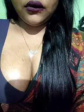 Snapshot of JIYA-04 chatting on 04/11/26, 11:47 JIYA-04 online show from 04/11/26, 11:47