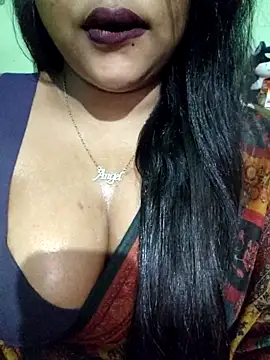 Snapshot of JIYA-04 chatting on 04/12/26, 02:33 JIYA-04 online show from 04/12/26, 02:33