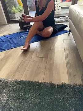 Snapshot of Reacher110565 chatting on 09/27/25, 07:13 Reacher110565 online show from 09/27/25, 07:13