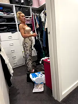 Snapshot of Reacher110565 chatting on 10/08/25, 10:24 Reacher110565 online show from 10/08/25, 10:24