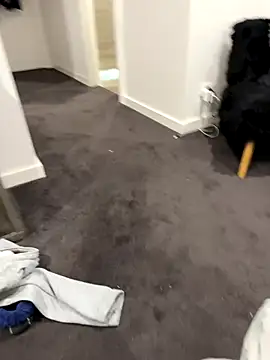 Snapshot of Reacher110565 chatting on 10/17/25, 09:34 Reacher110565 online show from 10/17/25, 09:34