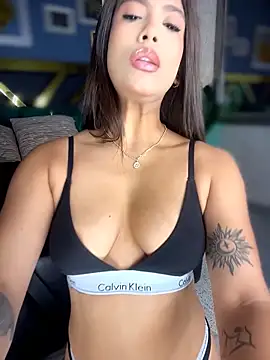 OneInAMillionXXX online show from 05/05/26, 09:12