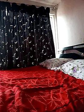 Snapshot of SharonDustLove chatting on 09/24/25, 09:40 SharonDustLove online show from 09/24/25, 09:40