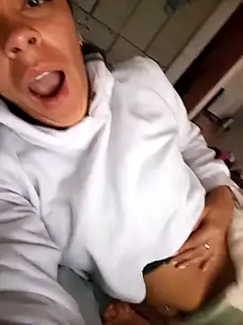 Snapshot of SharonDustLove chatting on 10/03/25, 11:51 SharonDustLove online show from 10/03/25, 11:51