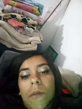 Snapshot of SharonDustLove chatting on 10/18/25, 02:47 SharonDustLove online show from 10/18/25, 02:47