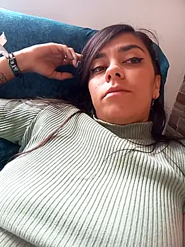 Snapshot of SharonDustLove chatting on 10/19/25, 04:29 SharonDustLove online show from 10/19/25, 04:29