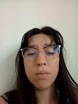 lareinalareinadelanal online show from 10/13/25, 01:00