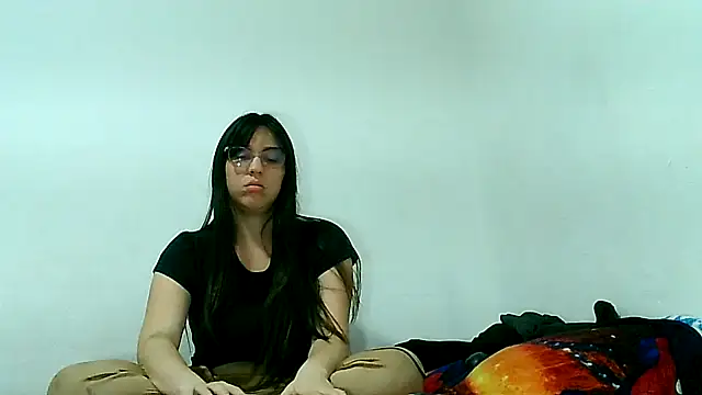 lareinalareinadelanal online show from 11/23/25, 09:14