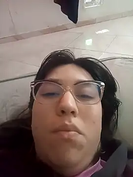 lareinalareinadelanal online show from 11/29/25, 01:25