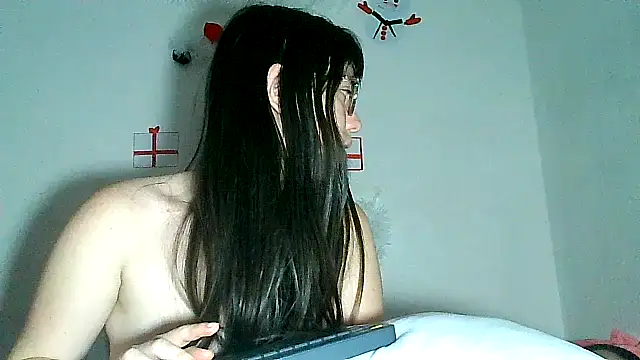 lareinalareinadelanal online show from 12/17/25, 05:13