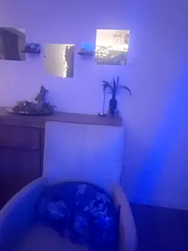 Snapshot of Foxy-Milfy chatting on 11/01/25, 01:29 Foxy-Milfy online show from 11/01/25, 01:29