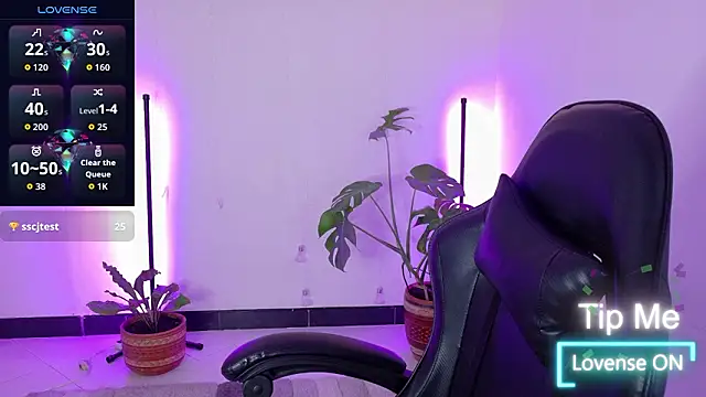 Snapshot of Sarasavage chatting on 03/09/26, 12:42 Sarasavage online show from 03/09/26, 12:42