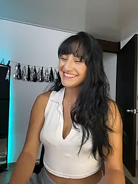 Snapshot of lenkaa chatting on 03/28/26, 11:04 lenkaa online show from 03/28/26, 11:04