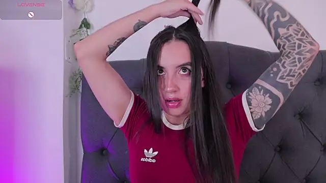 Snapshot of kaylee_lee chatting on 04/09/26, 03:39 kaylee lee online show from 04/09/26, 03:39