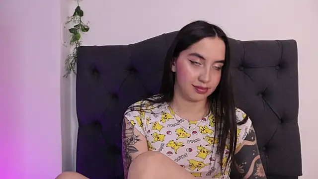 Snapshot of kaylee_lee chatting on 04/13/26, 04:07 kaylee lee online show from 04/13/26, 04:07