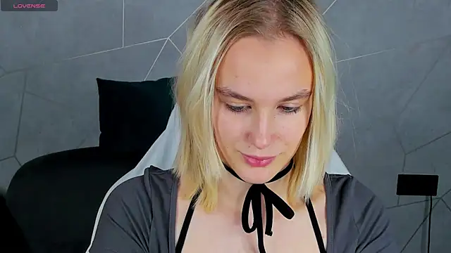 Carolin Miller online show from 10/29/25, 10:06