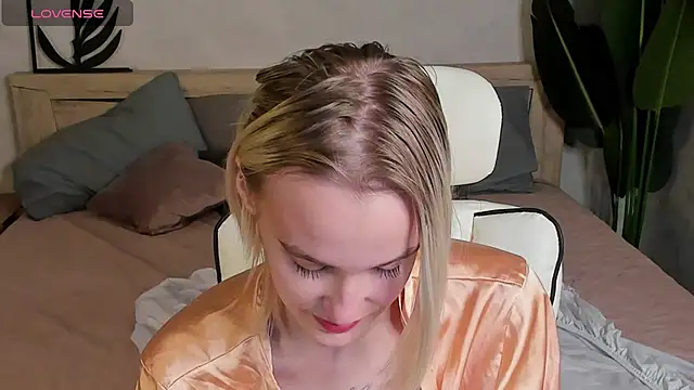 Carolin Miller online show from 11/09/25, 09:18