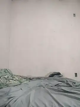 Snapshot of Rafaschuler chatting on 01/16/26, 02:04 Rafaschuler online show from 01/16/26, 02:04