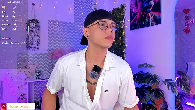 Snapshot of jhosepMoreno chatting on 04/15/26, 01:40 jhosepMoreno online show from 04/15/26, 01:40