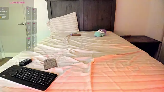 Snapshot of mayaamor chatting on 12/01/25, 07:13 mayaamor online show from 12/01/25, 07:13