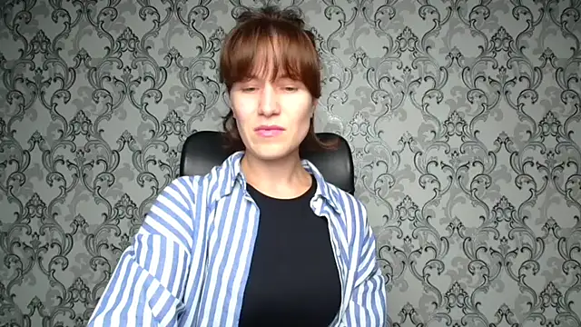 Kelly Kisss online show from 11/02/25, 06:10