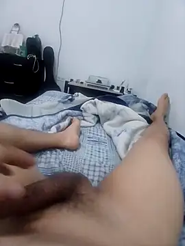 Snapshot of SUDOR20FEET chatting on 05/02/26, 11:04 SUDOR20FEET online show from 05/02/26, 11:04
