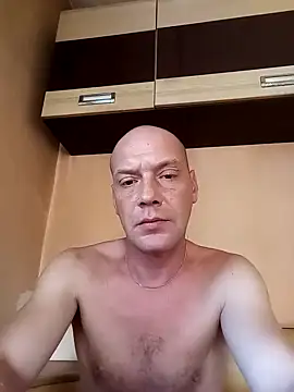 Snapshot of ToughDraft14 chatting on 10/23/25, 01:16 ToughDraft14 online show from 10/23/25, 01:16