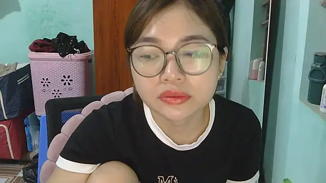 Uhem112 online show from 10/04/25, 02:26