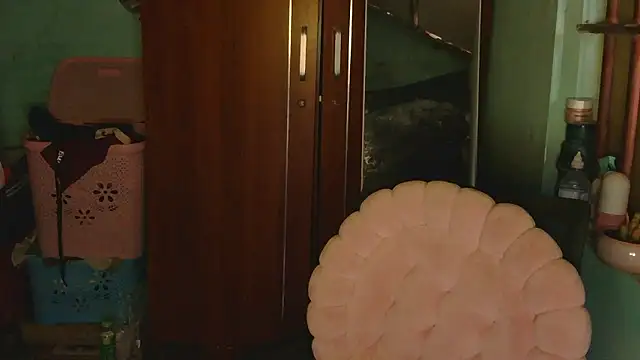 Uhem112 online show from 11/12/25, 01:50