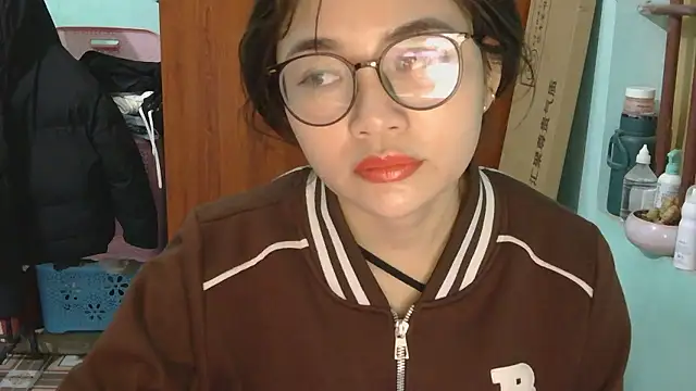 Uhem112 online show from 11/25/25, 01:16