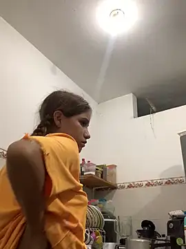 MiiluRosse online show from 11/14/25, 01:37