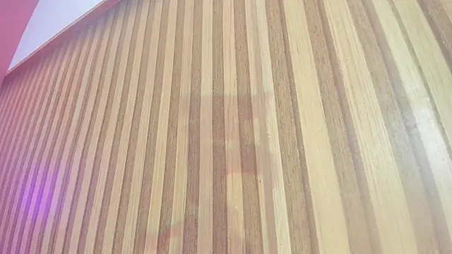 violet taylor  online show from 11/08/25, 02:23