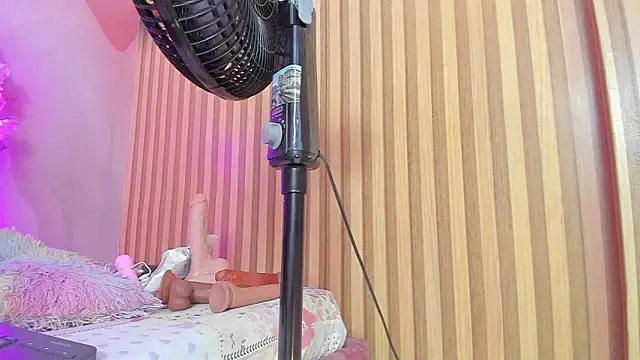 violet taylor  online show from 01/15/26, 02:16