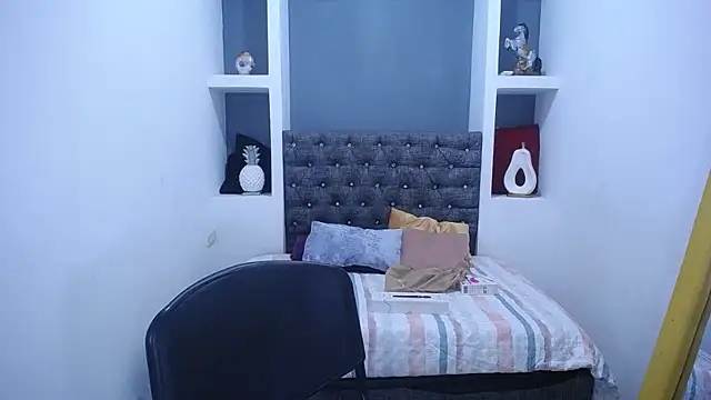 LauraMossart online show from 10/08/25, 03:04